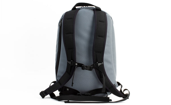 A reverse shot of the Luminary 15 in Cloud (light grey) 525 Ballistic.